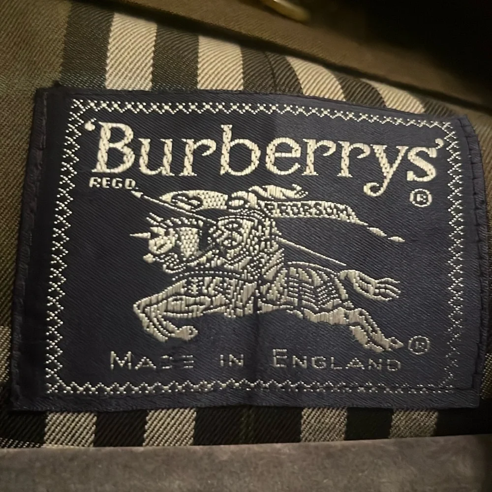 Burberry Vintage Trench Coat in Military Olive Drab Green - Picture 3 of 6